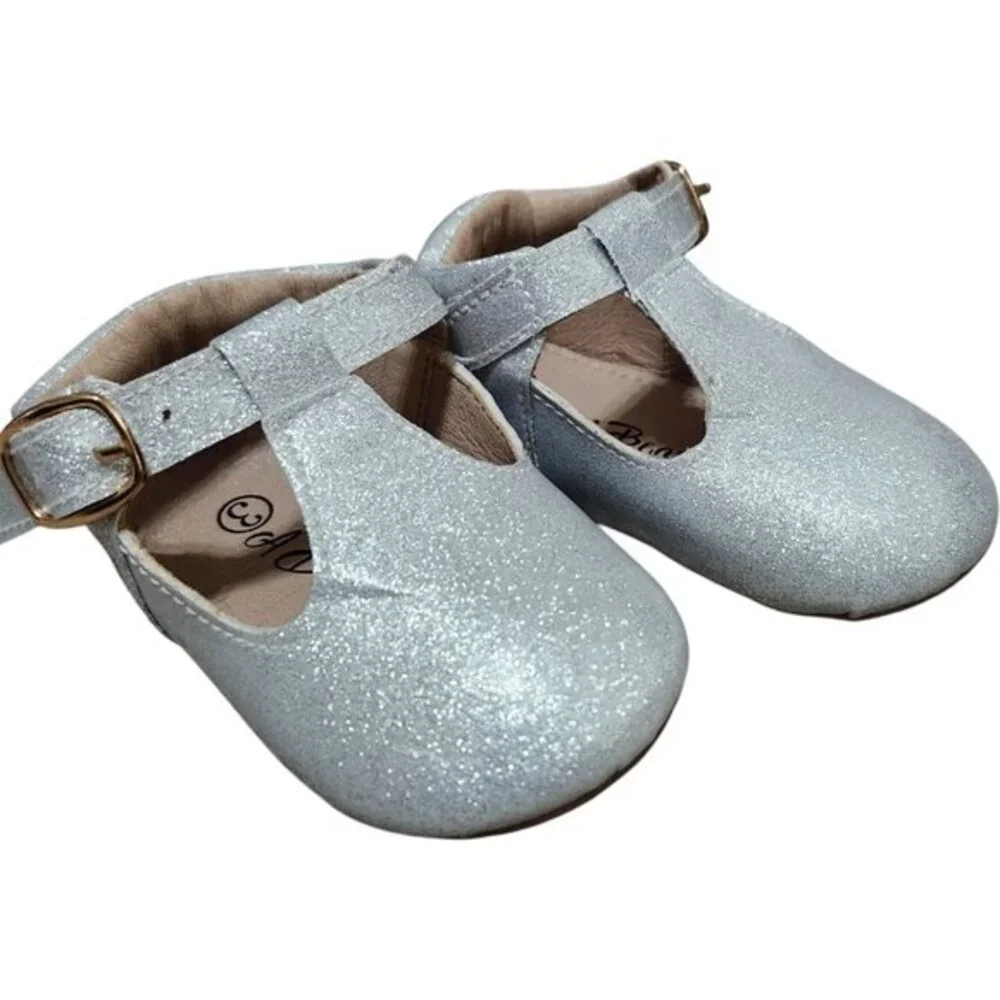 NEW A Bear Co‎ Toddler Size 3 Color Change Silver Smooth Glitter T-Straps Girls